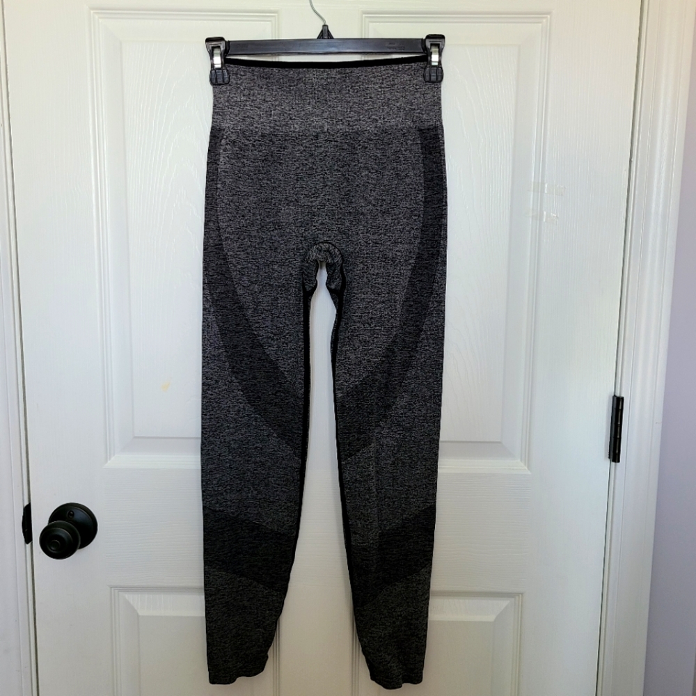 PINK Victoria Secret Seamless Tight Sz Small